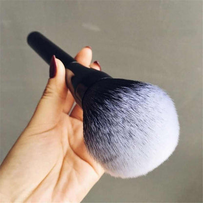 Large Makeup Powder Brush - Happily Living