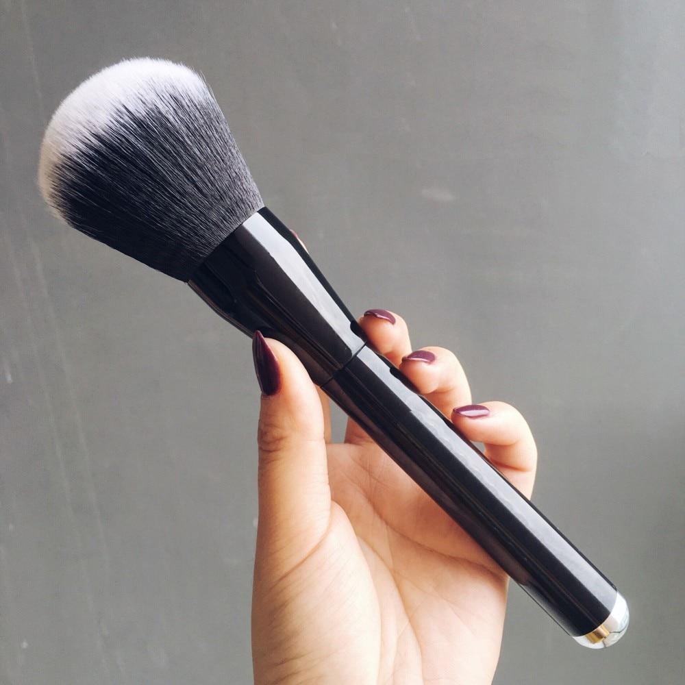 Large Makeup Powder Brush - Happily Living